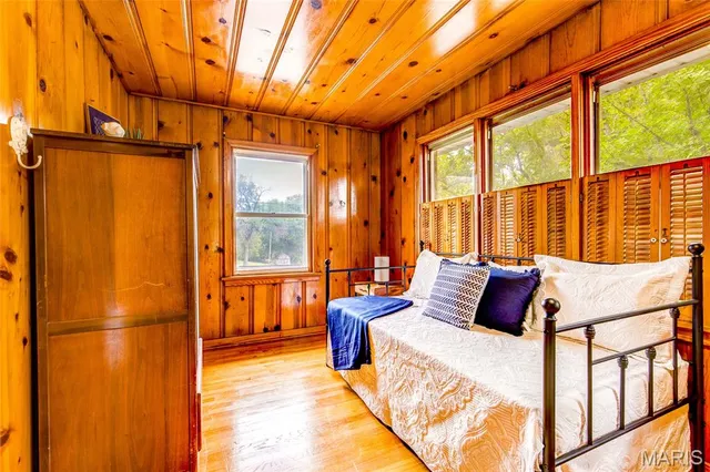 $219,900 | 141 South 9th Street, East Alton, IL 62024