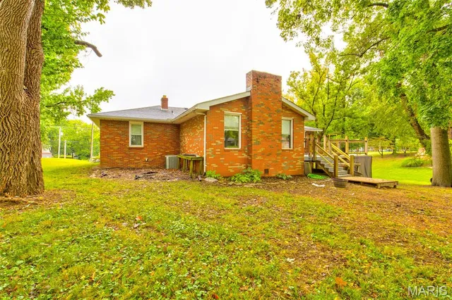 $219,900 | 141 South 9th Street, East Alton, IL 62024