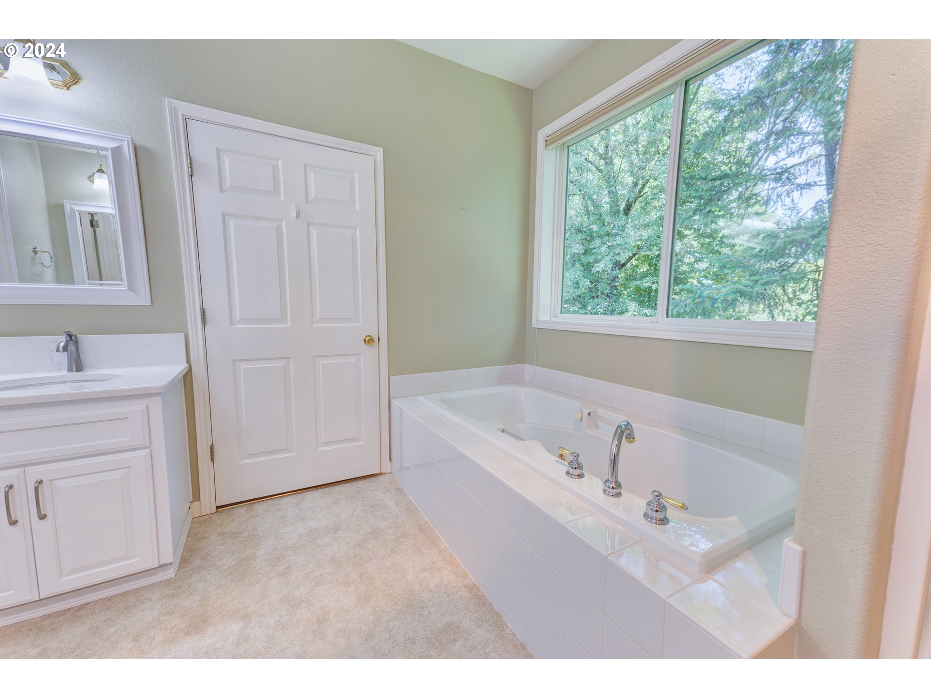 12464 Southwest Sheldrake Way Beaverton, OR 97007 - Photo 24 of 46 Bathroom, Attached