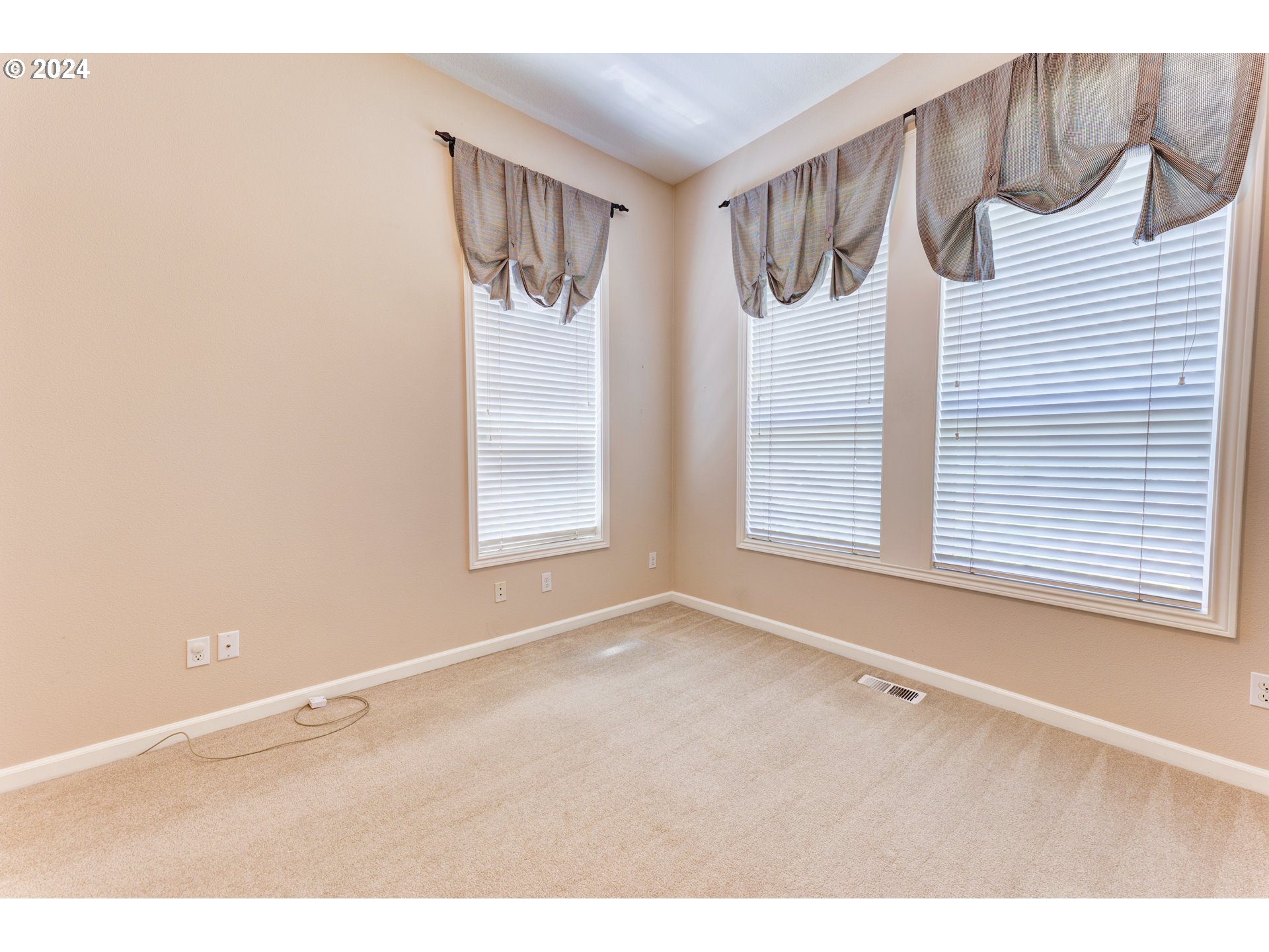 12464 Southwest Sheldrake Way Beaverton, OR 97007 - Photo 32 of 46 Bedroom