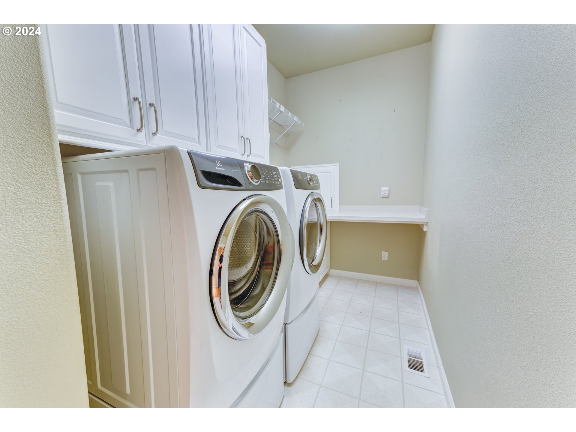 12464 Southwest Sheldrake Way Beaverton, OR 97007 - Photo 35 of 46 Laundry