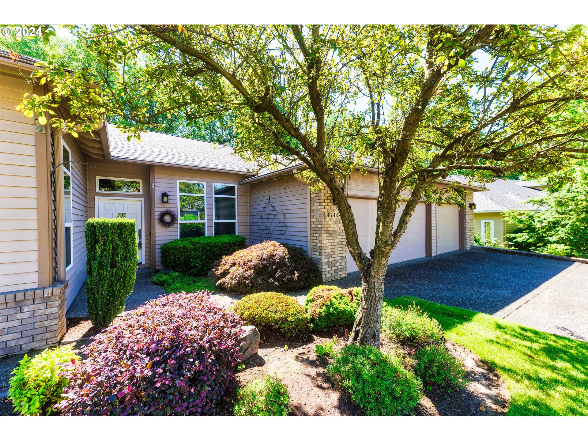 12464 Southwest Sheldrake Way Beaverton, OR 97007 - Photo 5 of 46 Gallery Image 5