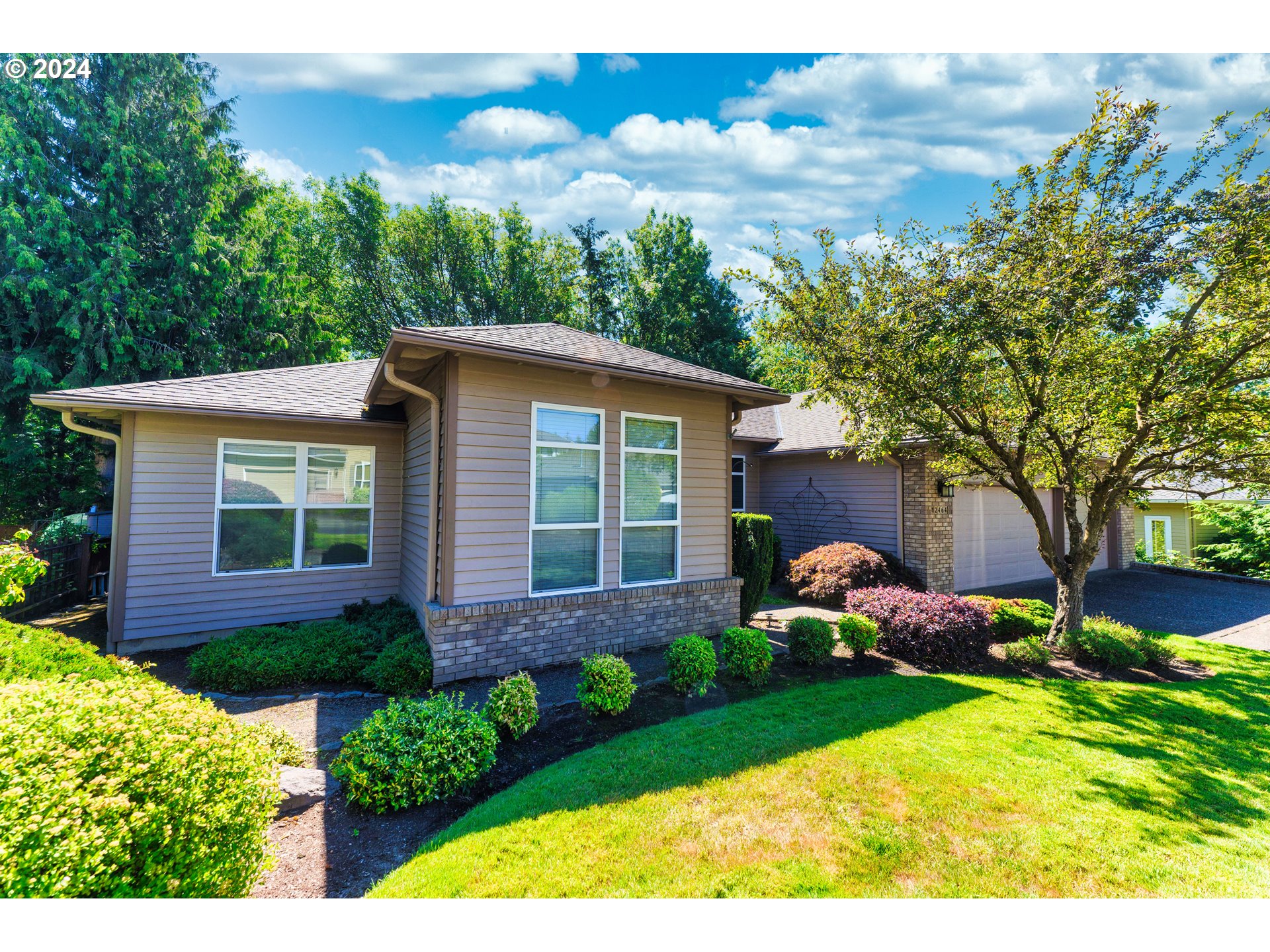 12464 Southwest Sheldrake Way Beaverton, OR 97007 - Photo 6 of 46 Gallery Image 6