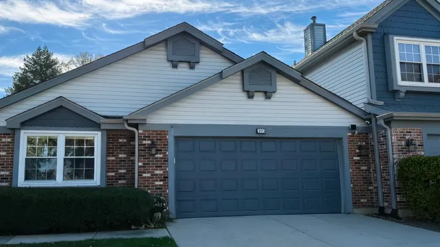 $425,900 | 393 Bentley Place, Buffalo Grove, IL 60089