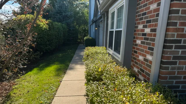 $425,900 | 393 Bentley Place, Buffalo Grove, IL 60089