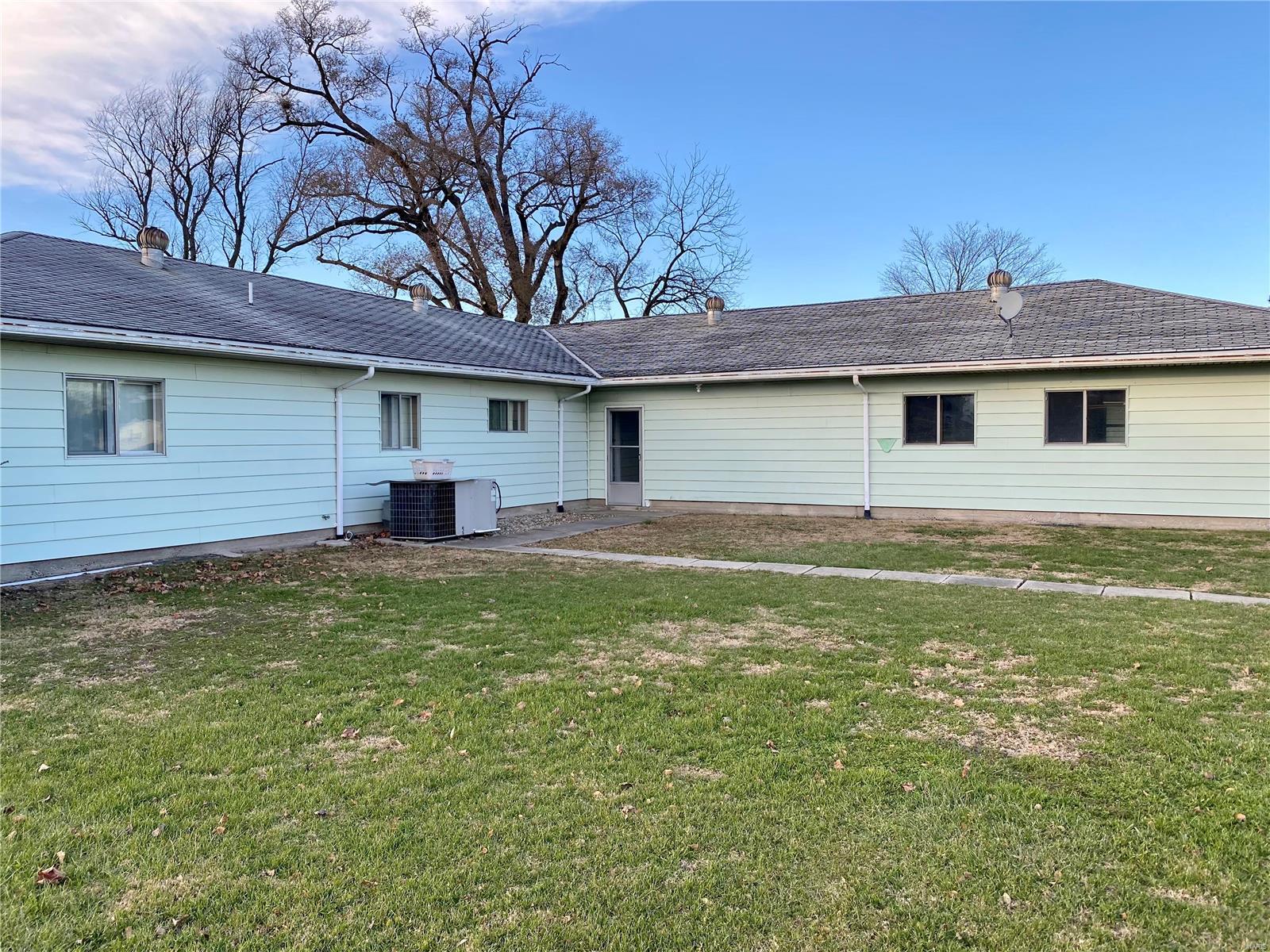 110 County Line Road Virden, IL 62690 - Photo 11 of 18