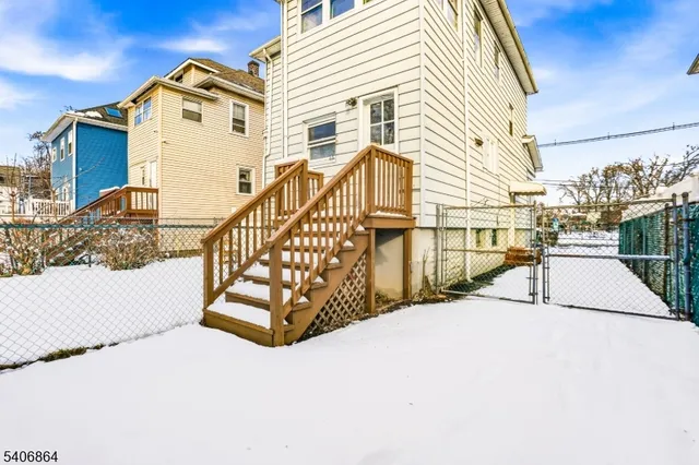 $549,000 | 204 Pine Street, Roselle, NJ 07203