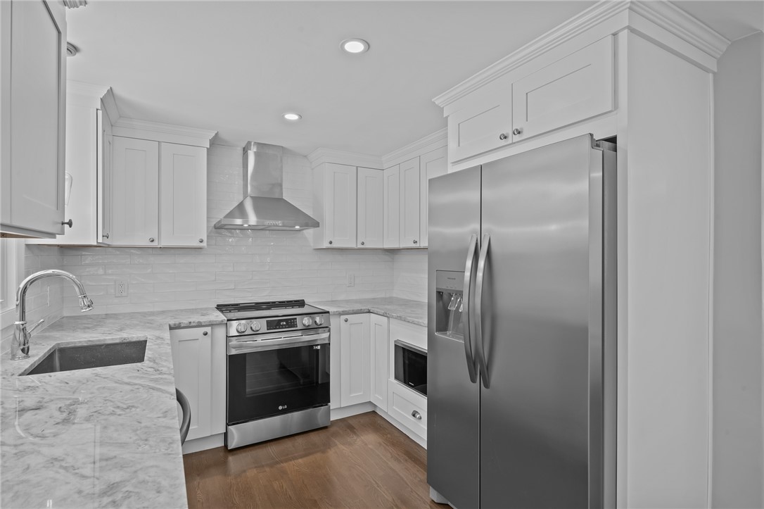 62 Old Spring Road Cranston, RI 02920 - Photo 1 of 16 Gallery Image 1