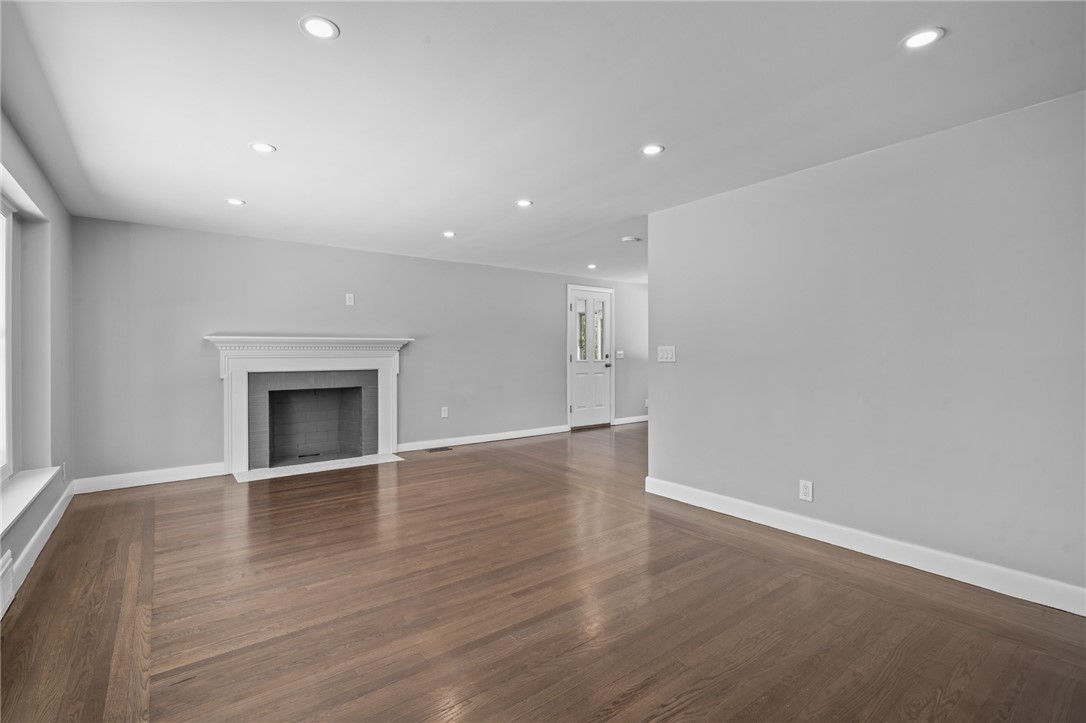 62 Old Spring Road Cranston, RI 02920 - Photo 6 of 16 Gallery Image 6