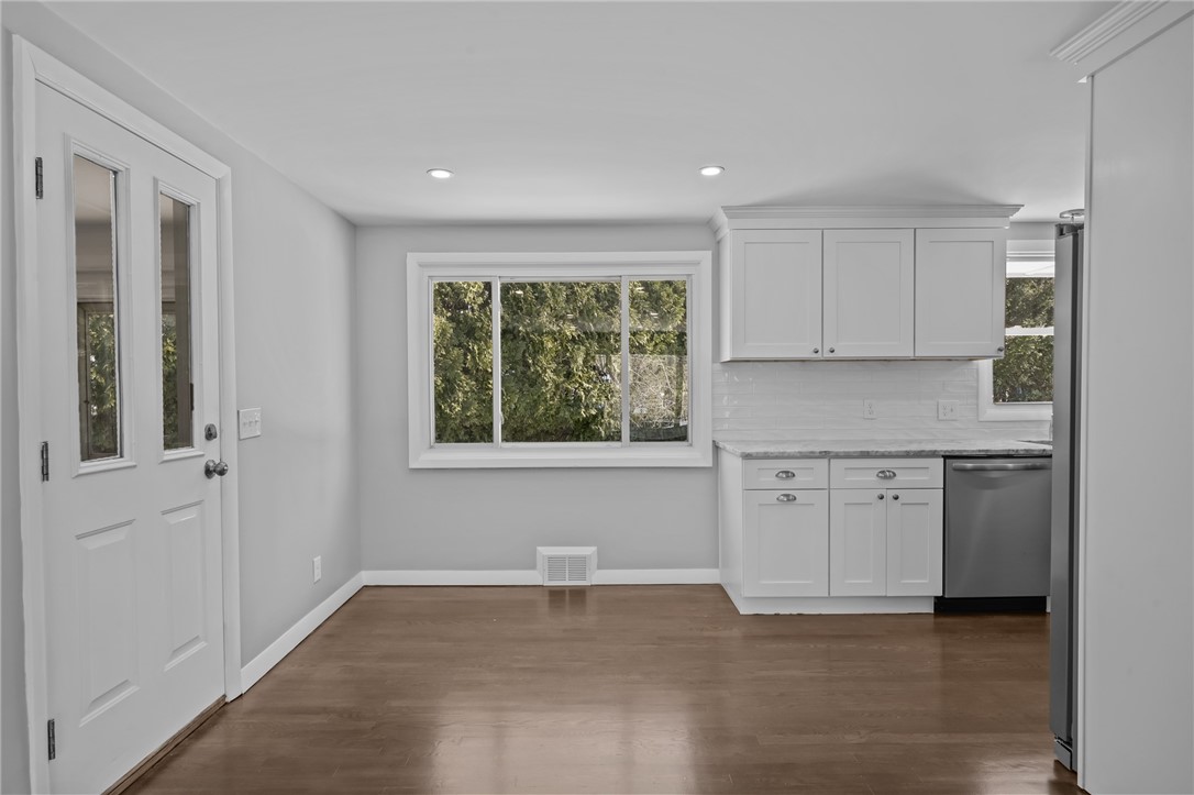 62 Old Spring Road Cranston, RI 02920 - Photo 7 of 16 Gallery Image 7