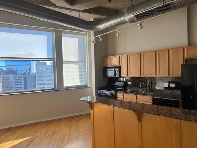 $180,000 | 2107 Grand Avenue, Unit 1009, Kansas City, MO 64108