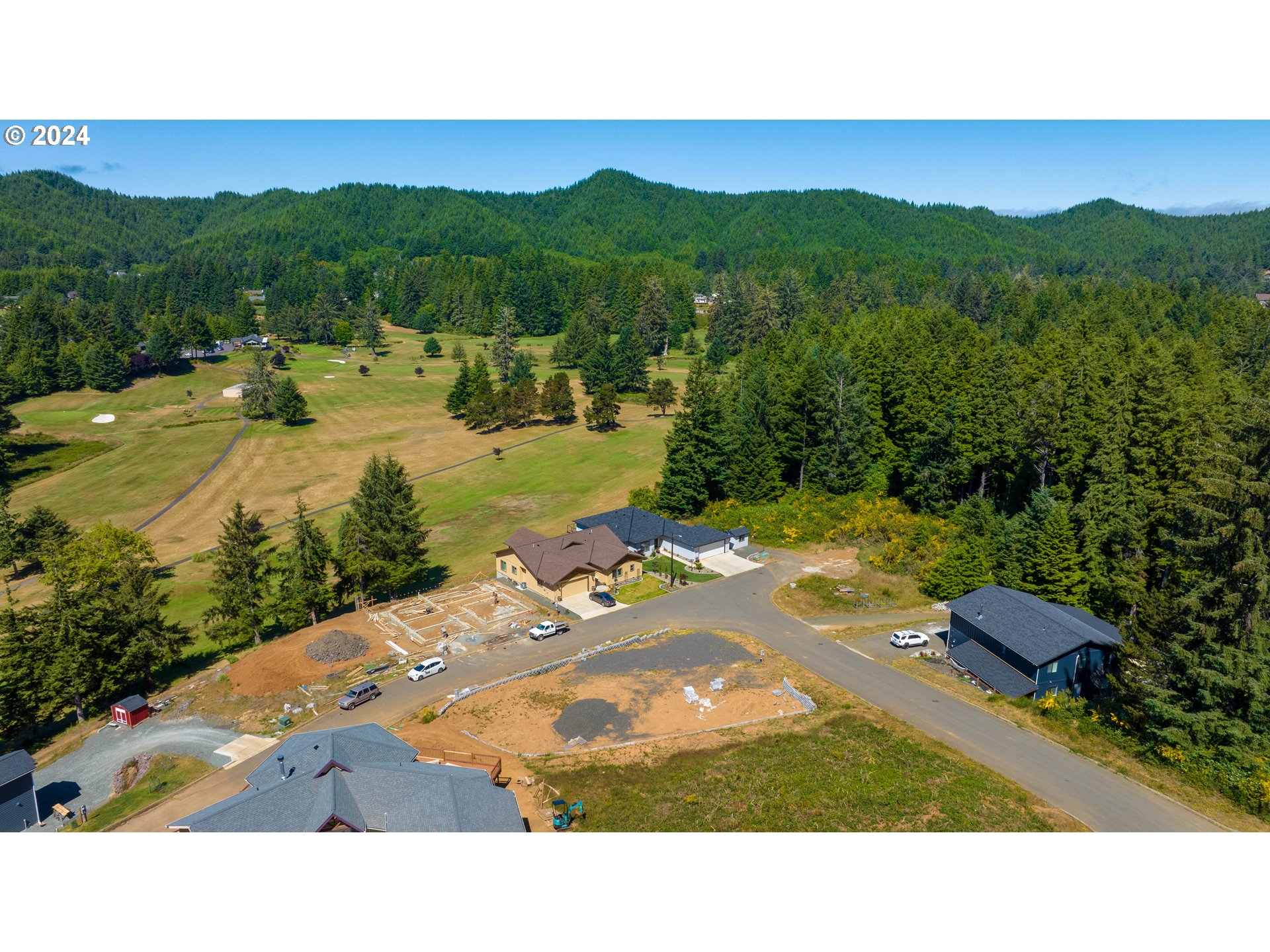 856 Masters Court Reedsport, OR 97467 - Photo 3 of 9 a outdoor view having patio