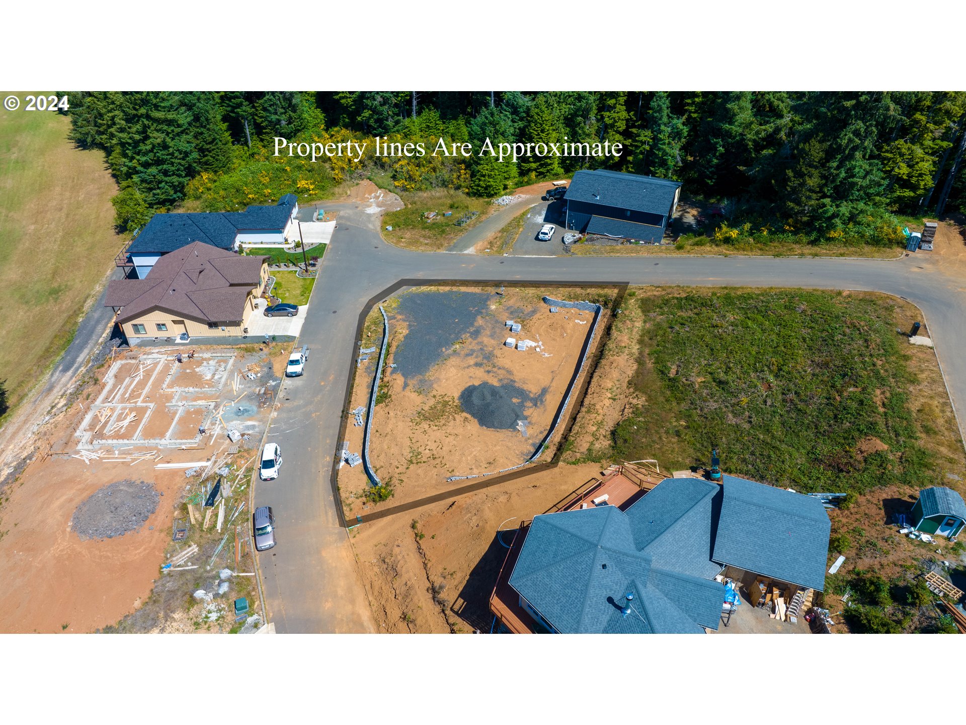 856 Masters Court Reedsport, OR 97467 - Photo 4 of 9 an aerial view of a house
