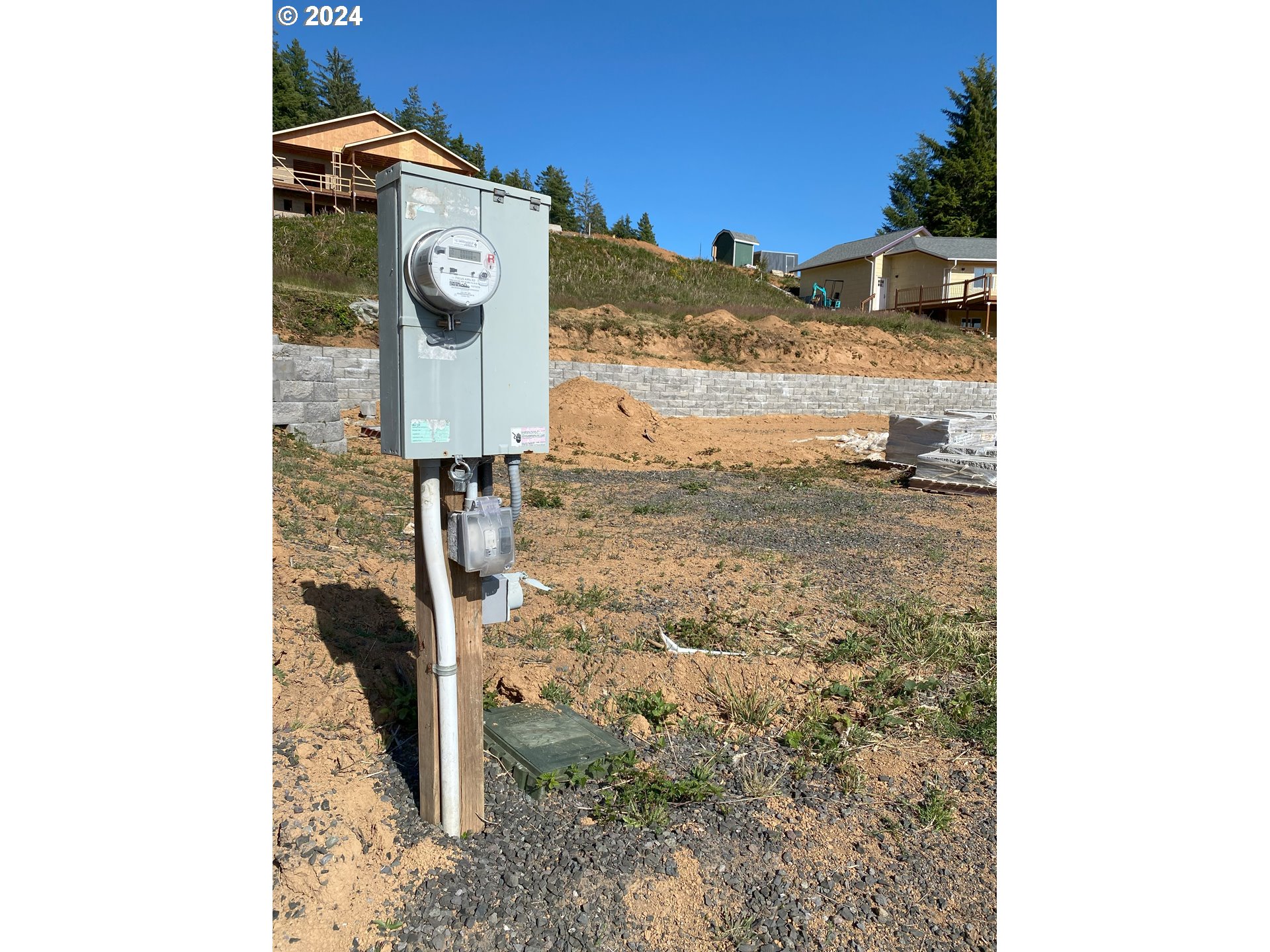 856 Masters Court Reedsport, OR 97467 - Photo 7 of 9 a picture of a door in front of a house