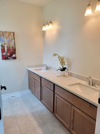 $413,900 | 303 Deer Meadow Drive, Fredonia, WI 53021