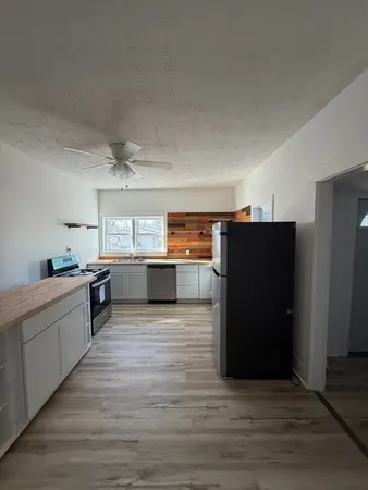 $151,900 | 602 West Cherry Street, McLeansboro, IL 62859