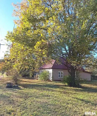 $151,900 | 602 West Cherry Street, McLeansboro, IL 62859