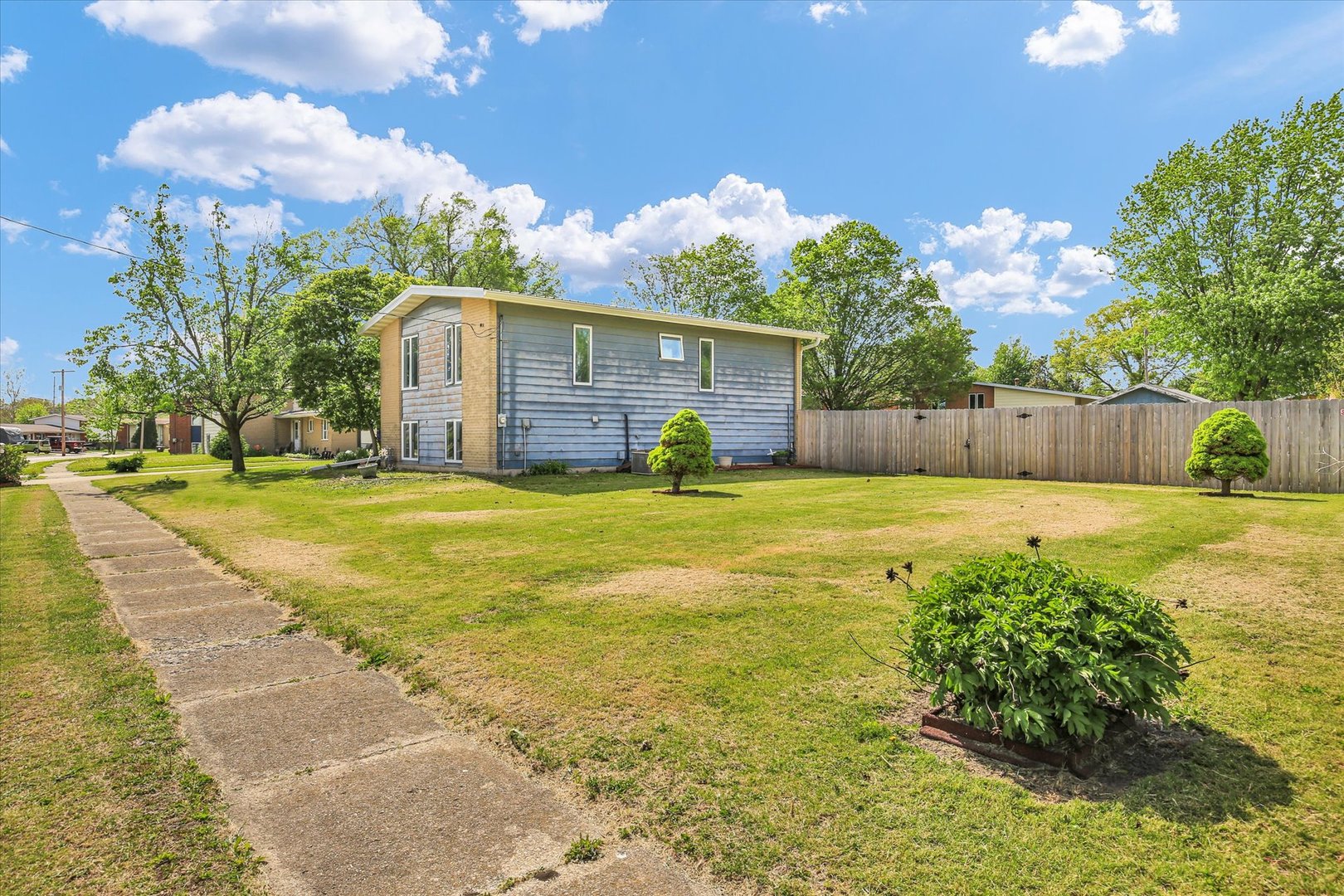 1520 South Pointe Drive Rantoul, IL 61866 - Photo 9 of 40