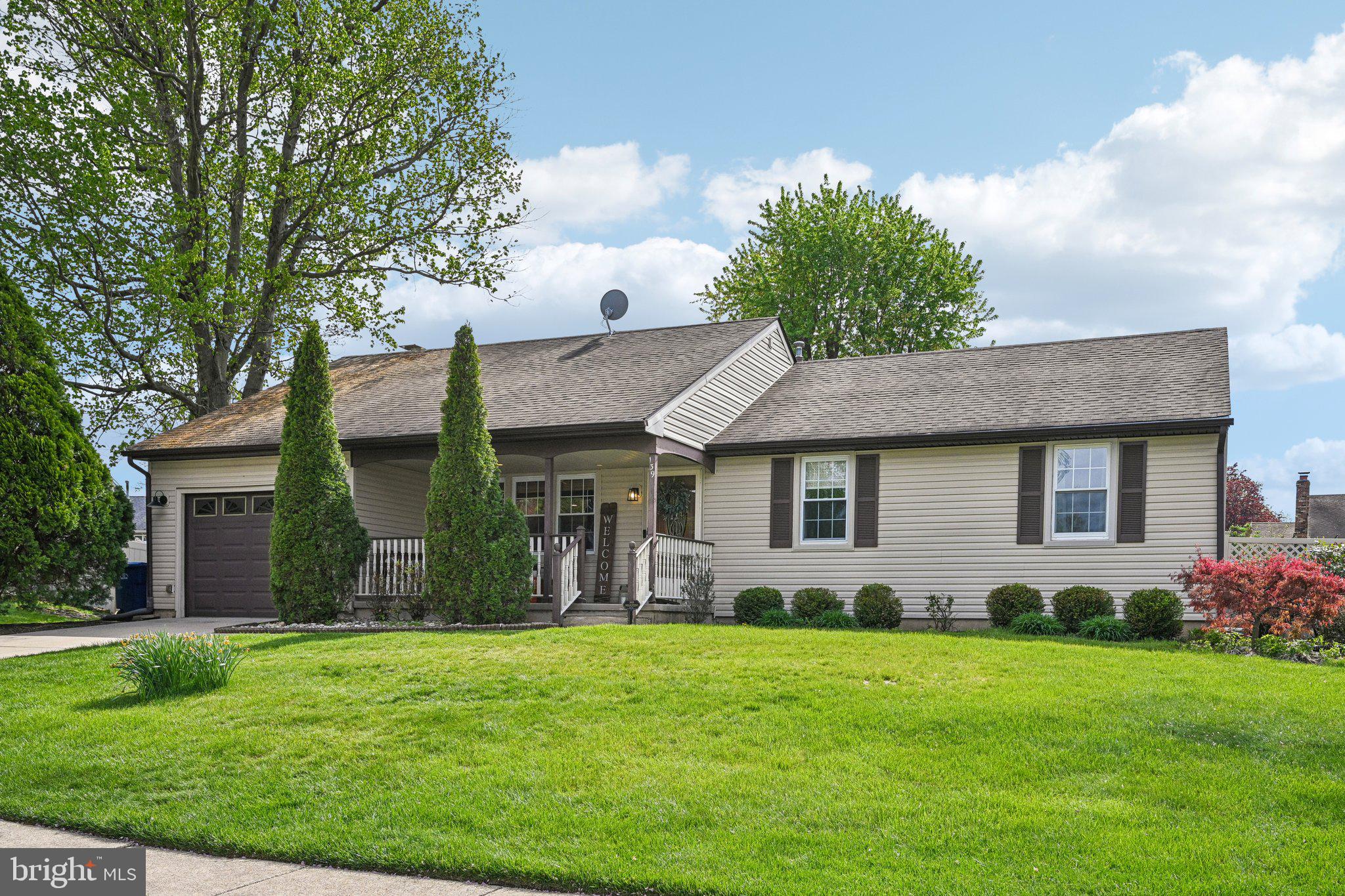 139 Coopers Kill Road Delran, NJ 08075 - Photo 2 of 35