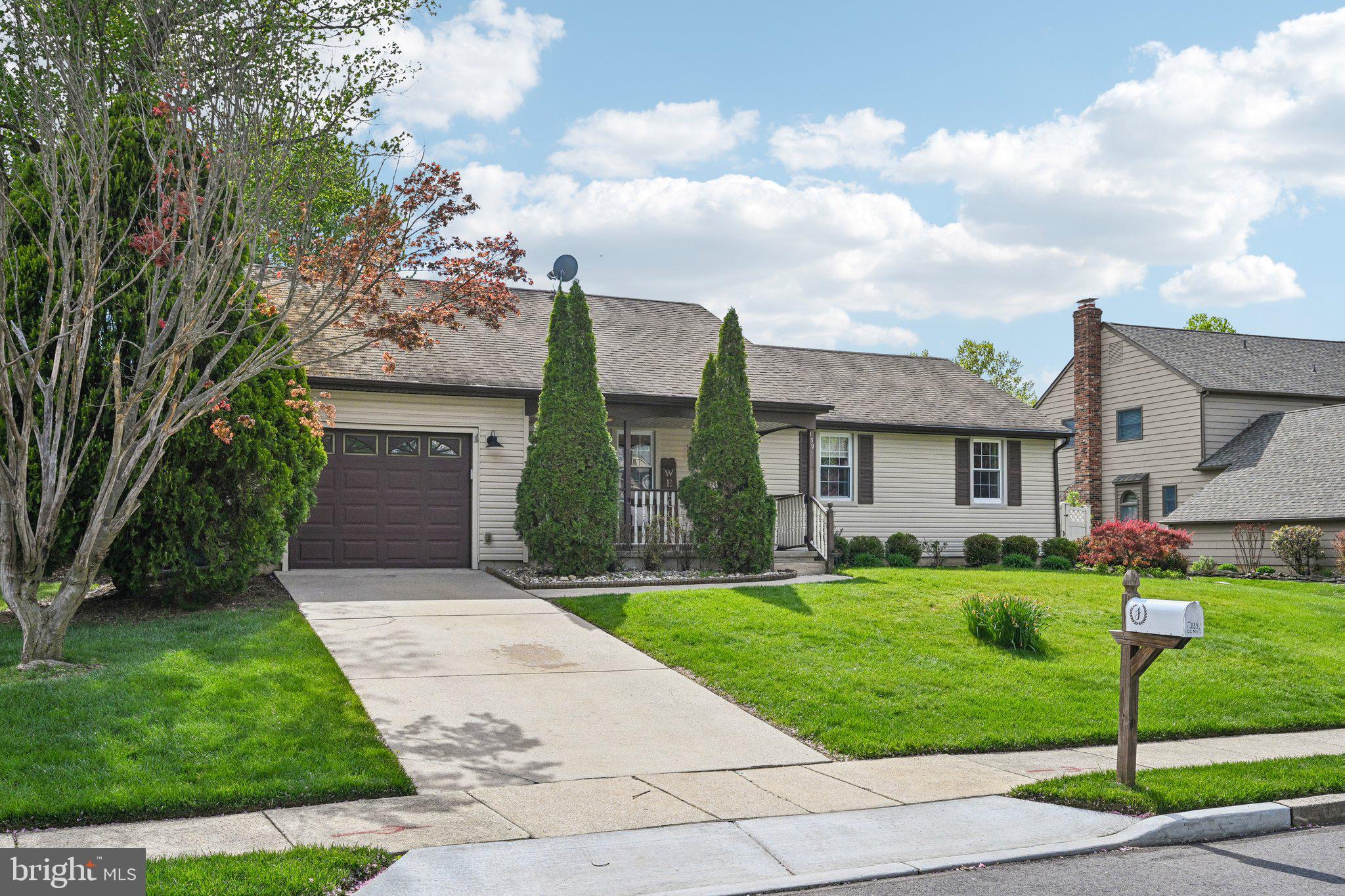 139 Coopers Kill Road Delran, NJ 08075 - Photo 3 of 35