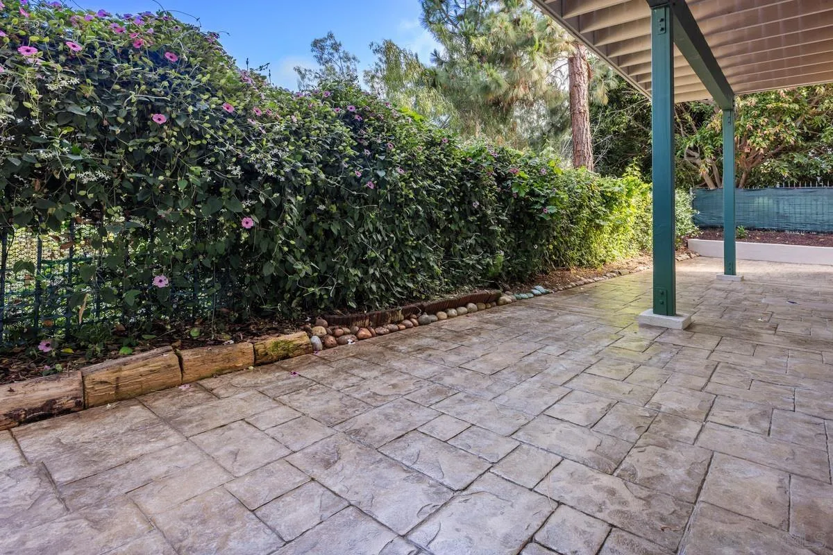 6013 Oakgate Row La Jolla, CA 92037 - Photo 38 of 50 a view of a backyard