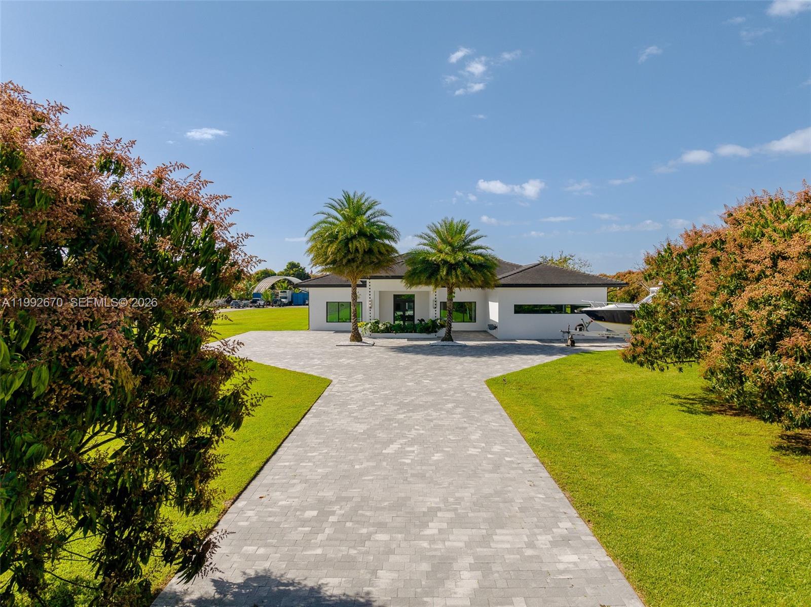 17950 Southwest 192nd Street Miami, FL 33187 - Photo 5 of 31 Elegant Driveway Entrance
