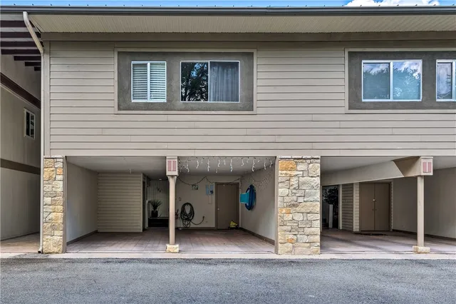 $1,980 | 307 Poker Chip, Unit 122, Horseshoe Bay, TX 78657