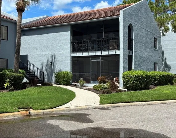 $2,100 | 6326 Grand Bahama Circle, Unit H, Tampa, FL 33615