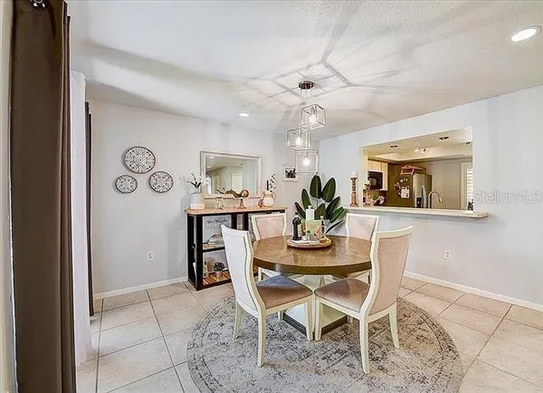 $2,100 | 6326 Grand Bahama Circle, Unit H, Tampa, FL 33615