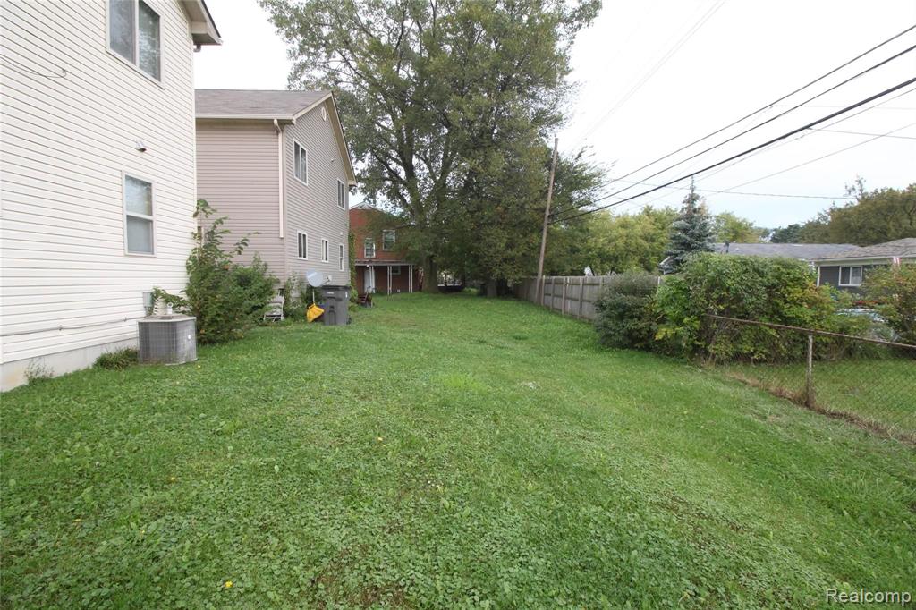 21840 15 Mile Road Clinton Township, MI 48035 - Photo 4 of 25