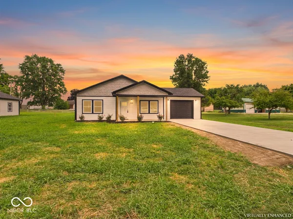 $268,900 | 208 South Woodworth Avenue, Frankton, IN 46044