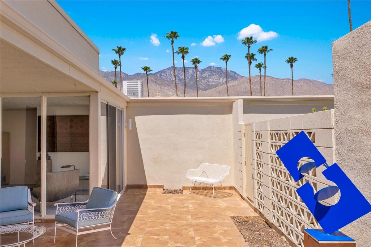 1859 Sandcliff Road Palm Springs, CA 92264 - Photo 14 of 37 Large Patio