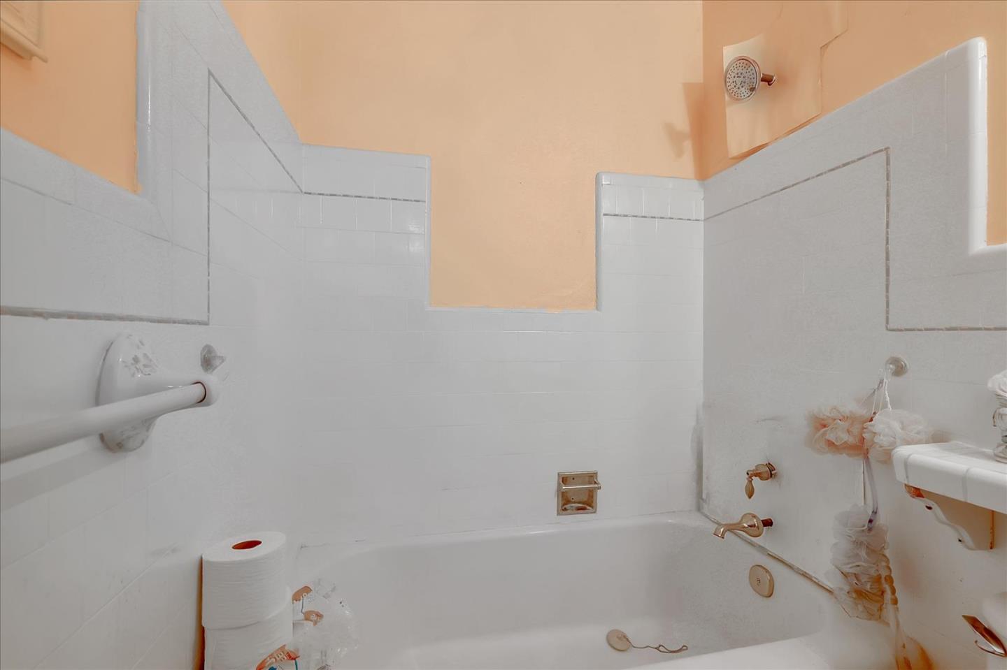 679 Sleeper Avenue Mountain View, CA 94040 - Photo 47 of 51 a bathroom with a bathtub