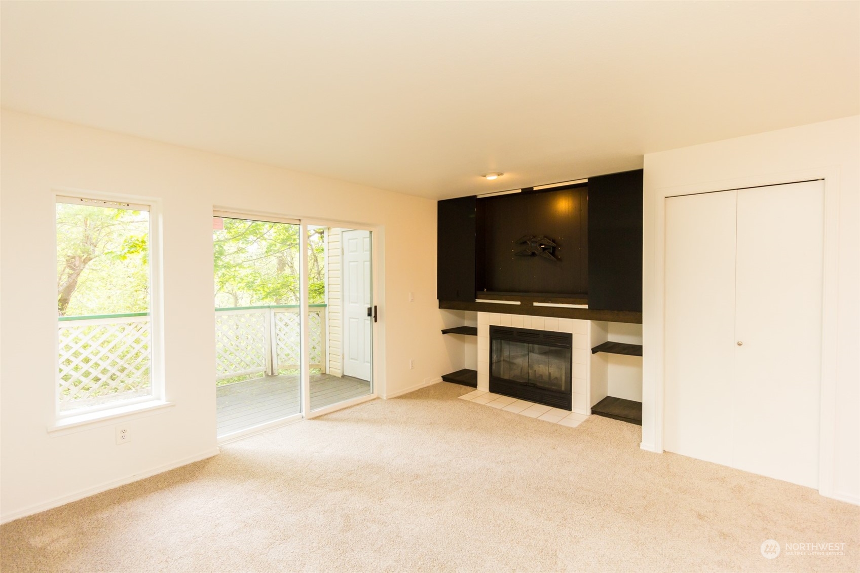 833 Southwest Sunset Boulevard, Unit H40 Renton, WA 98057 - Photo 7 of 20 Gallery Image 7
