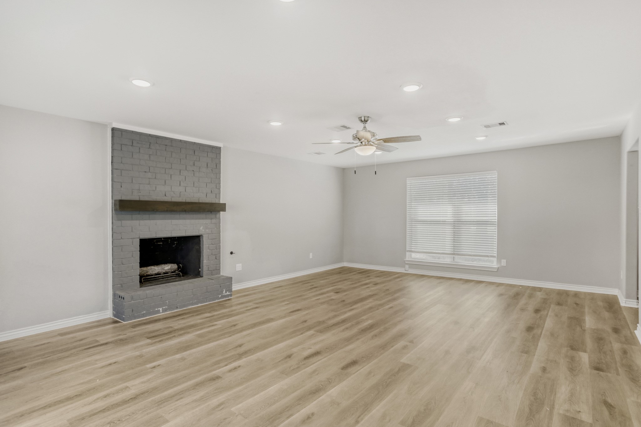 28943 Enchanted Drive Spring, TX 77381 - Photo 6 of 24