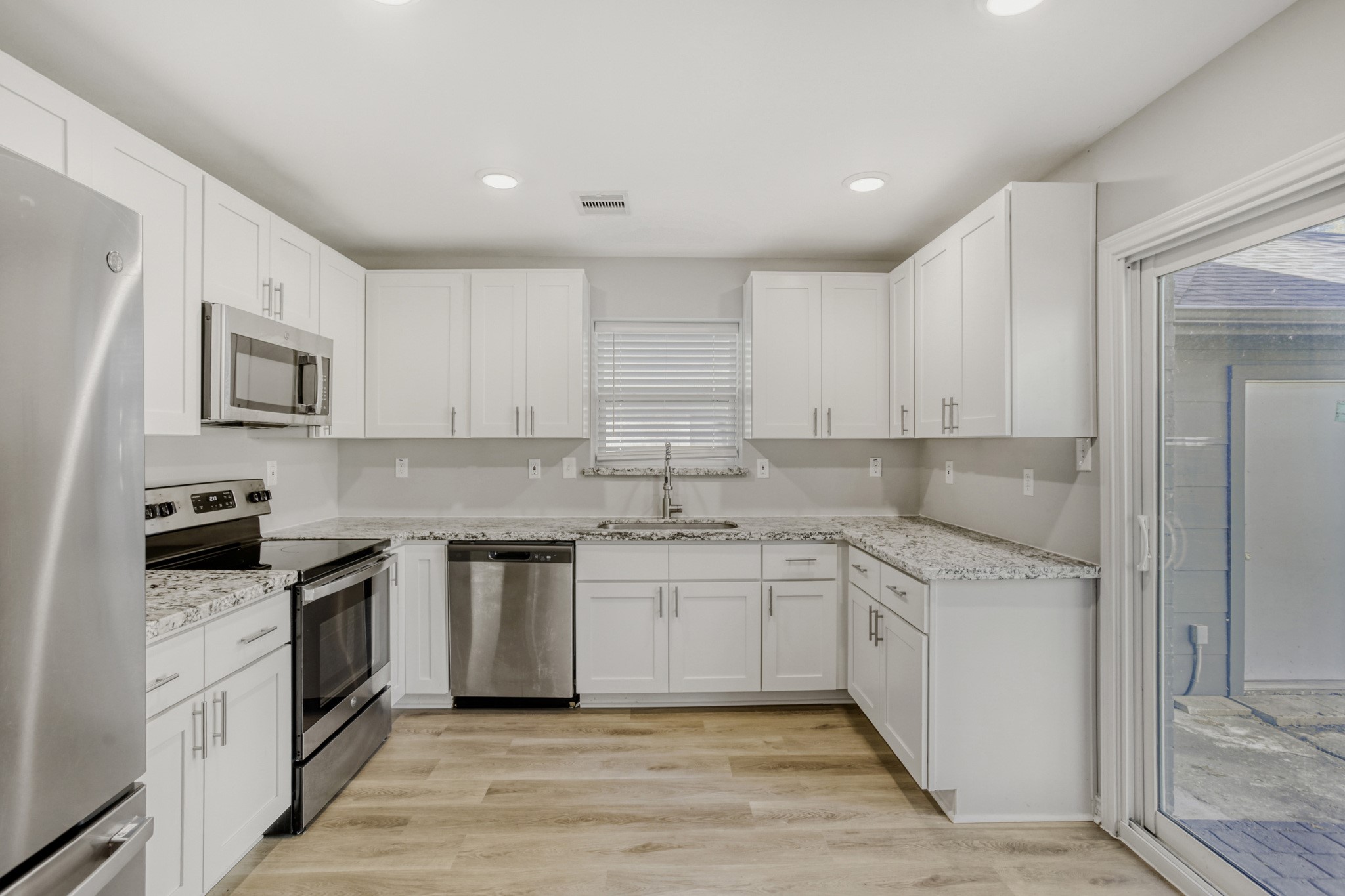 28943 Enchanted Drive Spring, TX 77381 - Photo 8 of 24