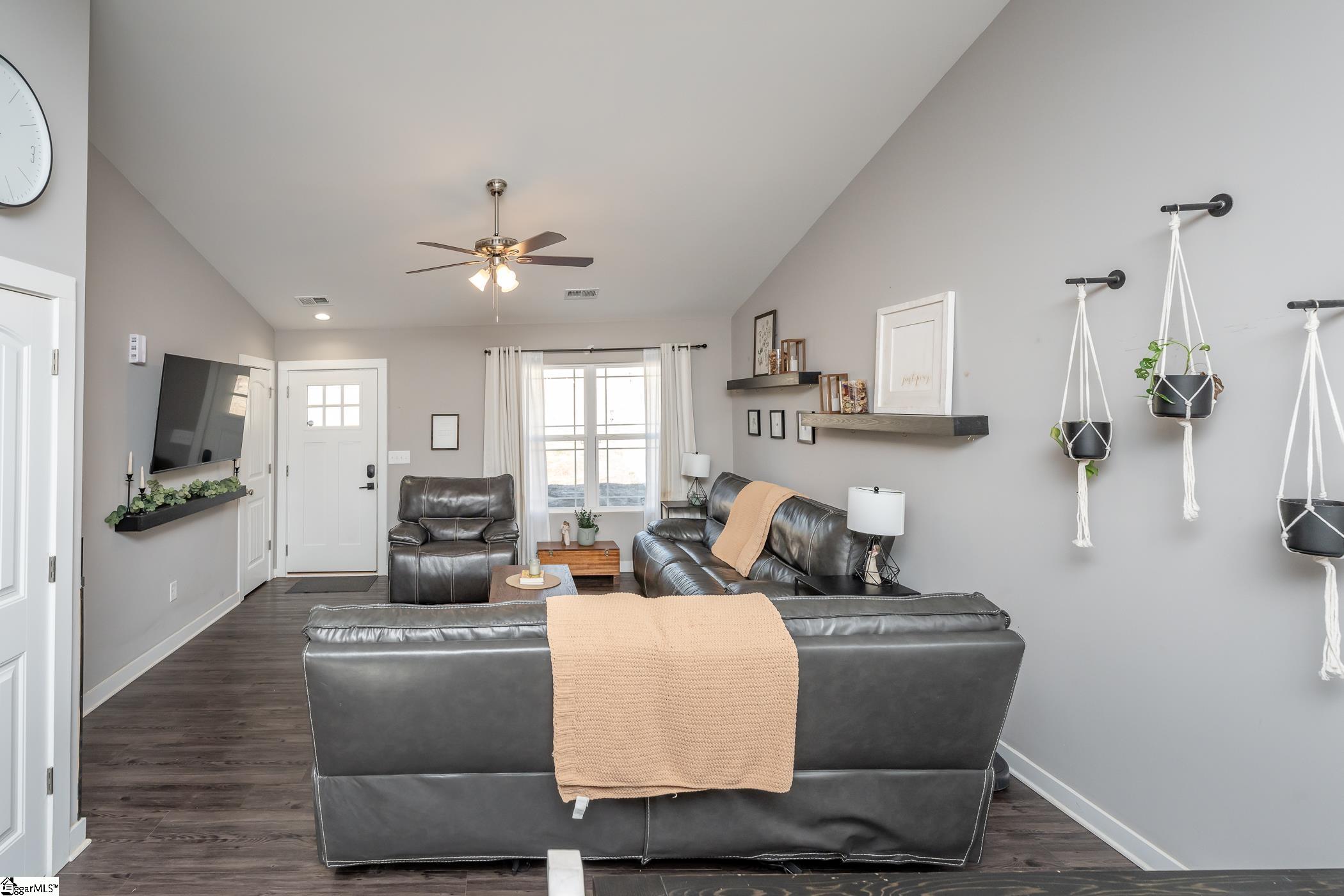 211 West Mill Street Gray Court, SC 29645 - Photo 5 of 29