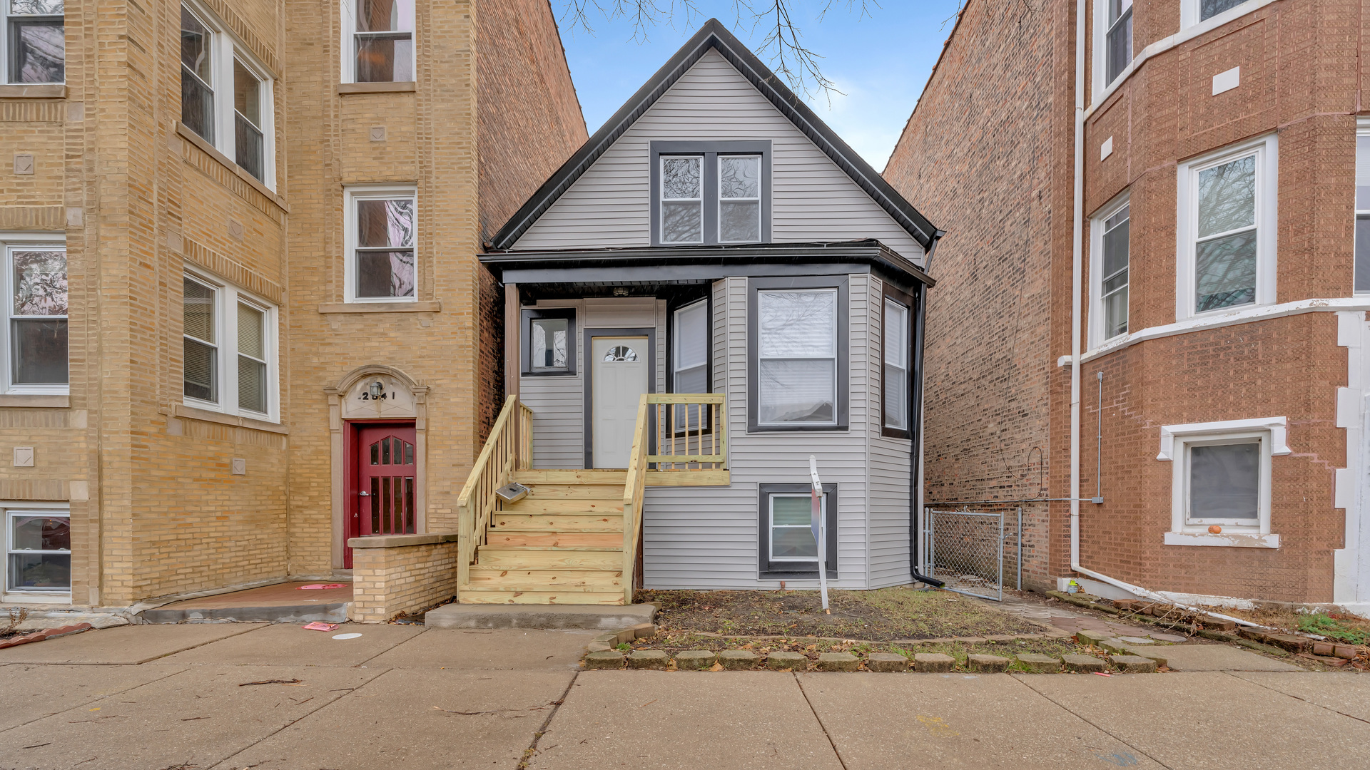2539 North Ridgeway Avenue Chicago, IL 60647 - Photo 1 of 31 Gallery Image 1