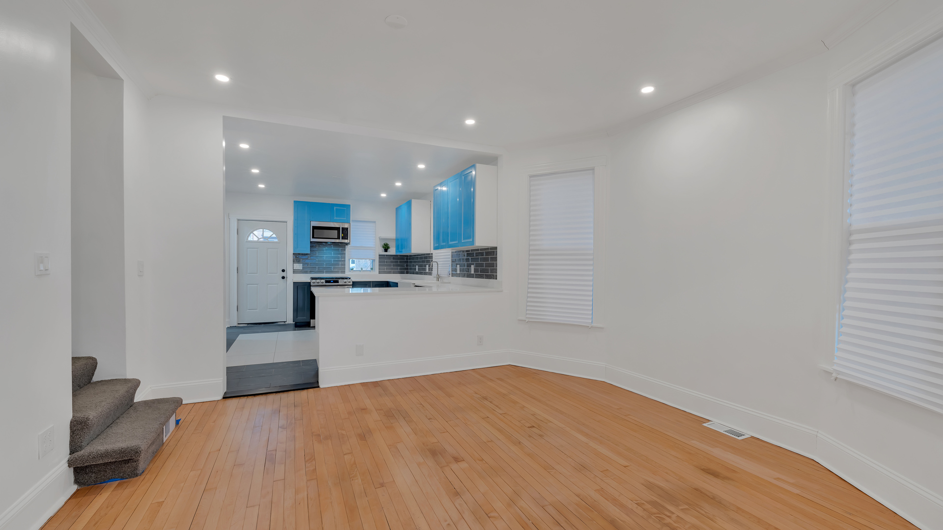 2539 North Ridgeway Avenue Chicago, IL 60647 - Photo 4 of 31 Gallery Image 4