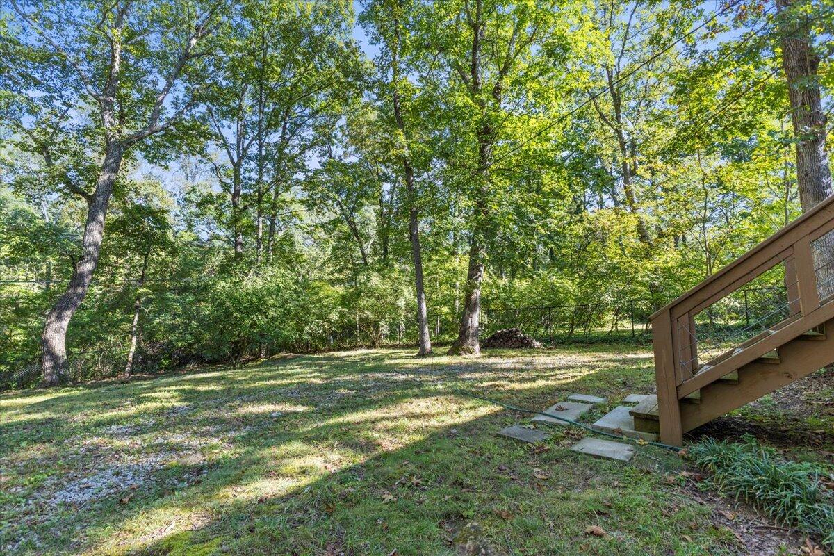 921 Ridgeway Avenue Signal Mountain, TN 37377 - Photo 37 of 43 37-IMG_0096