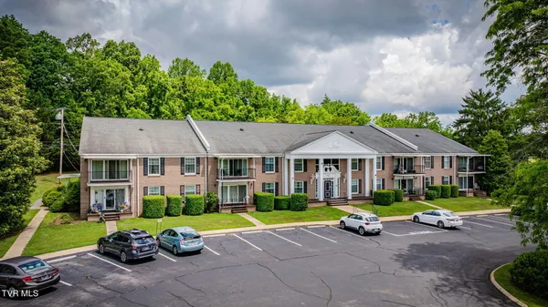 $225,000 | 202 University Parkway, Unit 8E, Johnson City, TN 37604