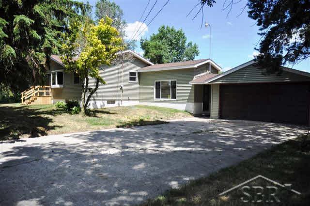 6220 Garfield Road Freeland, MI 48623 - Photo 1 of 9 20091504.JPG