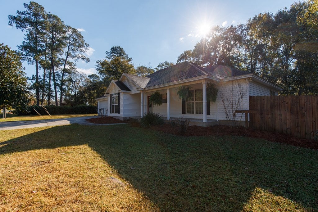 1995 Lloyd Jackson Road Valdosta, GA 31601 - Photo 3 of 32 Gallery Image 3