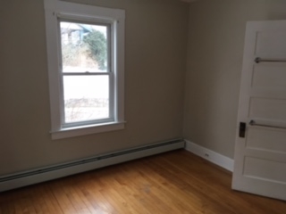 52 Riddle Street Manchester, NH 03102 - Photo 14 of 38
