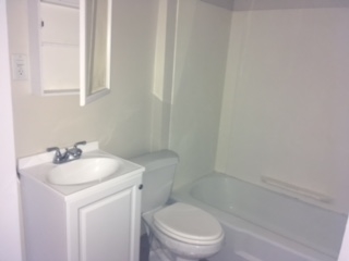 52 Riddle Street Manchester, NH 03102 - Photo 34 of 38