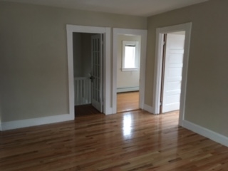 52 Riddle Street Manchester, NH 03102 - Photo 7 of 38