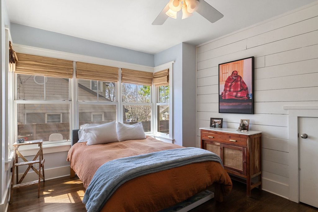 3107 Beverly Road Austin, TX 78703 - Photo 26 of 40 a bedroom with a bed and a window
