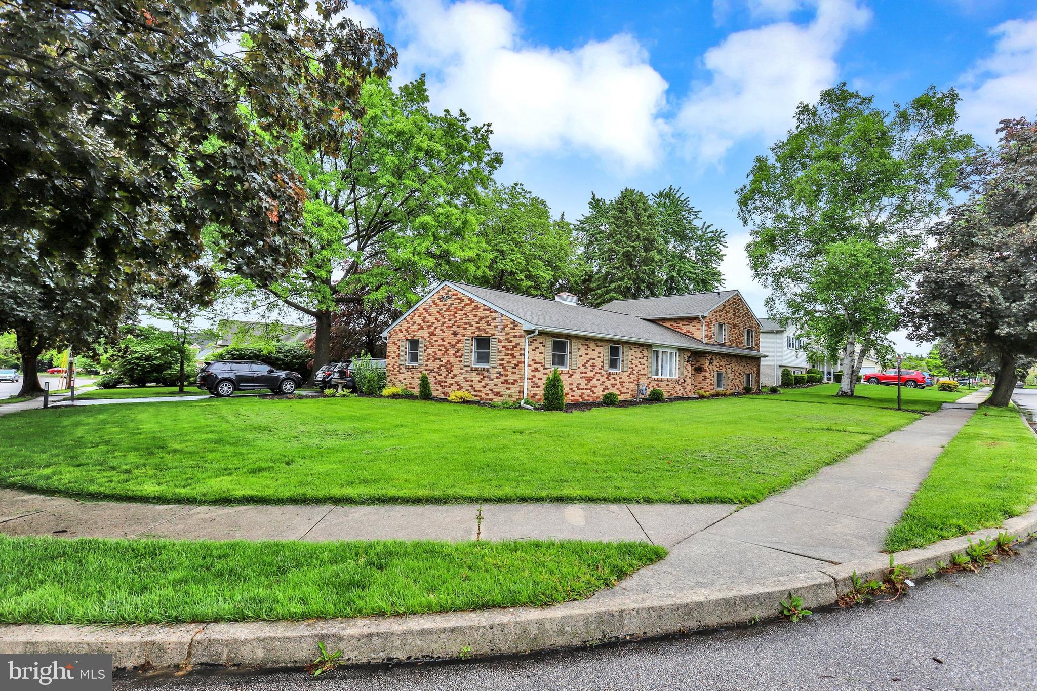 406 Clearview Road Hanover, PA 17331 - Photo 2 of 25 Left Side View