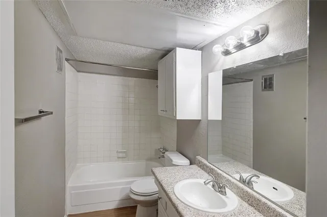 $950 | 5634 Boca Raton Boulevard, Unit 211, Fort Worth, TX 76112