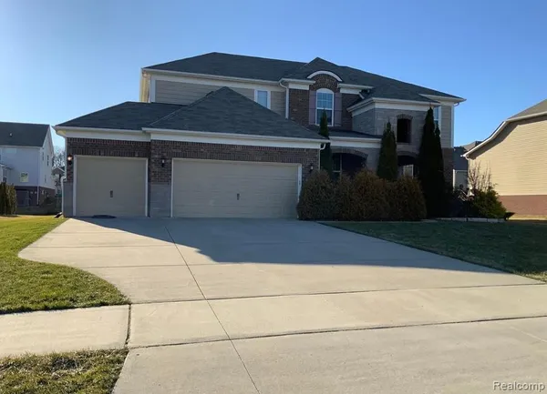 $4,000 | 2064 Gunnison Street, Lake Orion, MI 48360